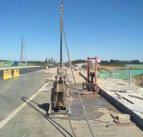 龙城公路高聚物注浆加固
